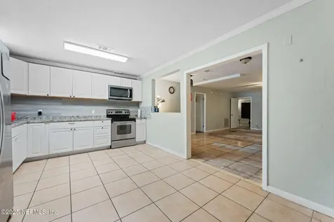 7988 Waxwing Avenue Jacksonville FL 32219