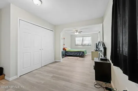 7988 Waxwing Avenue Jacksonville FL 32219