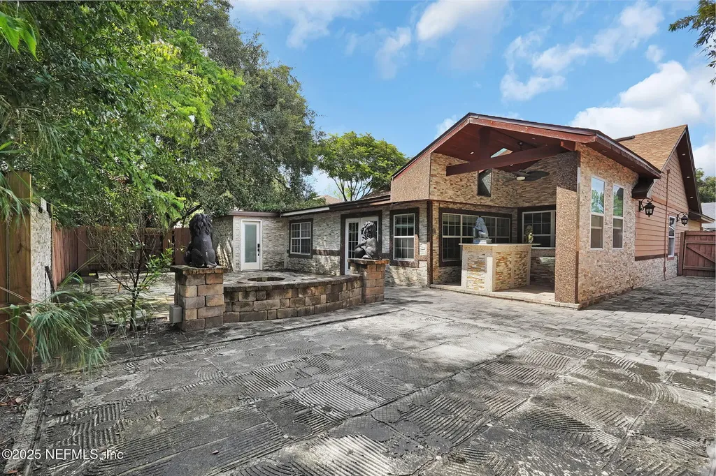 8786 Spring Harvest Lane E Jacksonville FL 32244