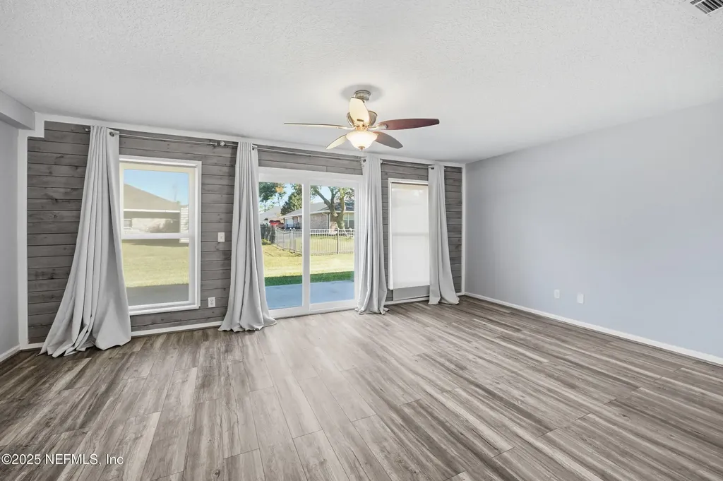 11 Northside Drive S Jacksonville FL 32218