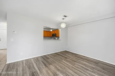 11 Northside Drive S Jacksonville FL 32218