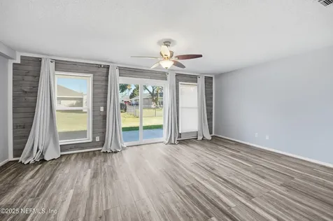 11 Northside Drive S Jacksonville FL 32218