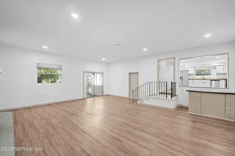 6910 Cartier Circle Jacksonville FL 32208