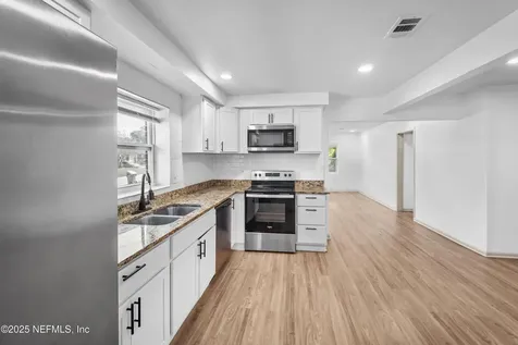6910 Cartier Circle Jacksonville FL 32208