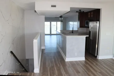 1590 Le Baron Avenue Jacksonville FL 32207
