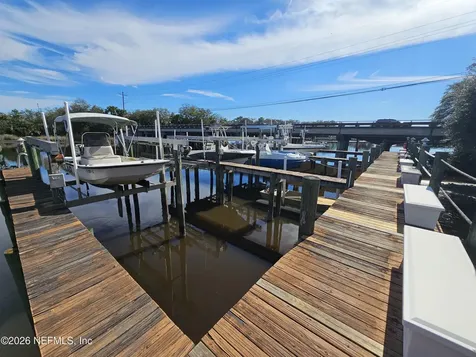 1307 River Hills Circle E Jacksonville FL 32211