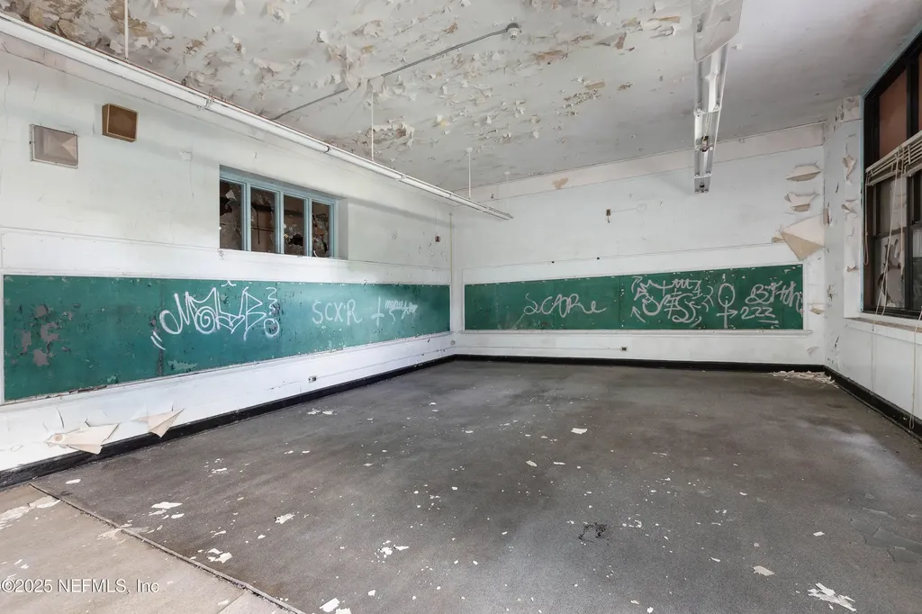 1221 E 16th Street Jacksonville FL 32206
