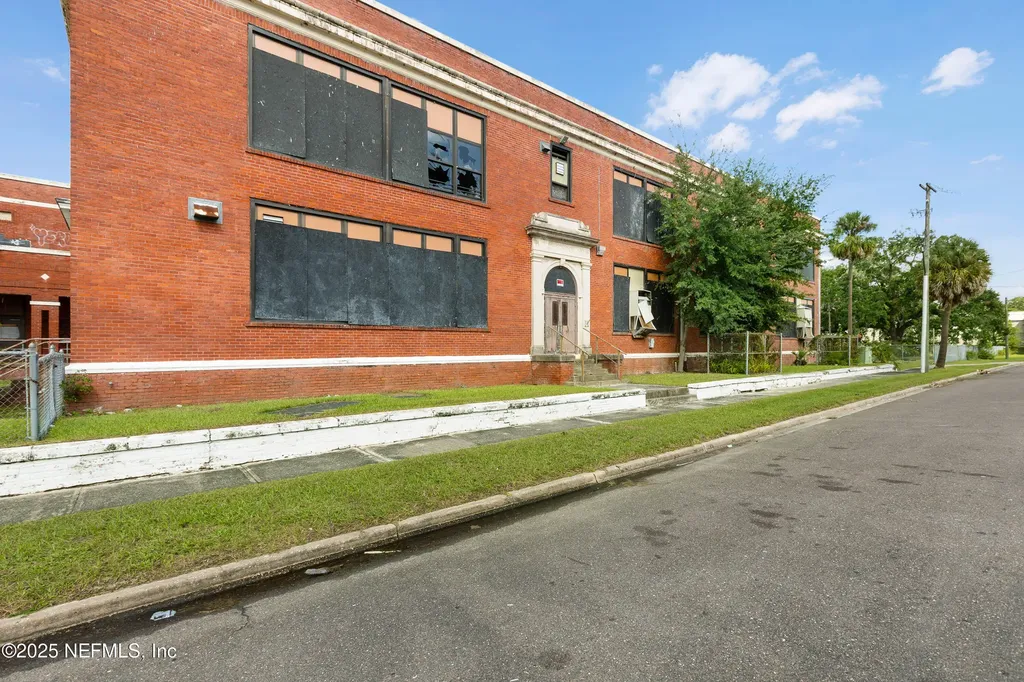 1221 E 16th Street Jacksonville FL 32206