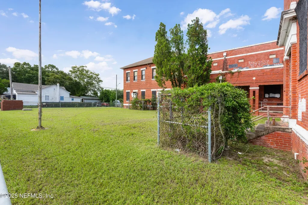 1221 E 16th Street Jacksonville FL 32206