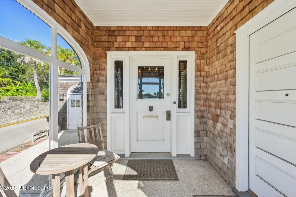 178 Avenida Menendez St. Augustine FL 32084