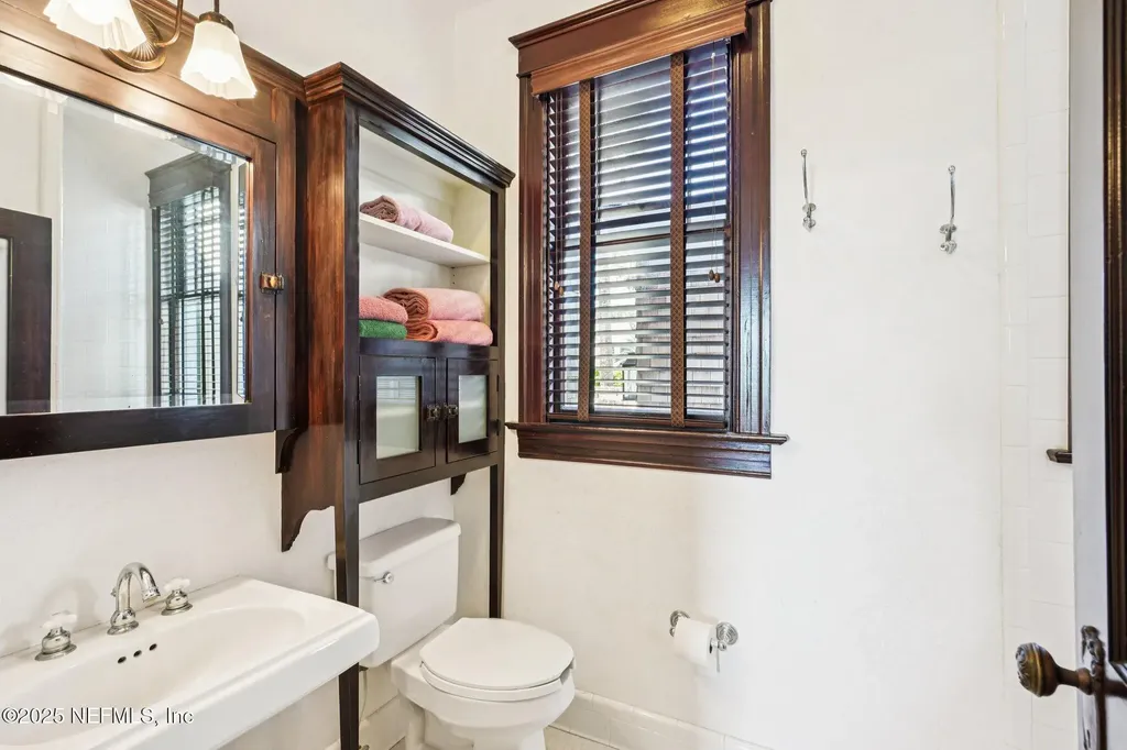 178 Avenida Menendez St. Augustine FL 32084