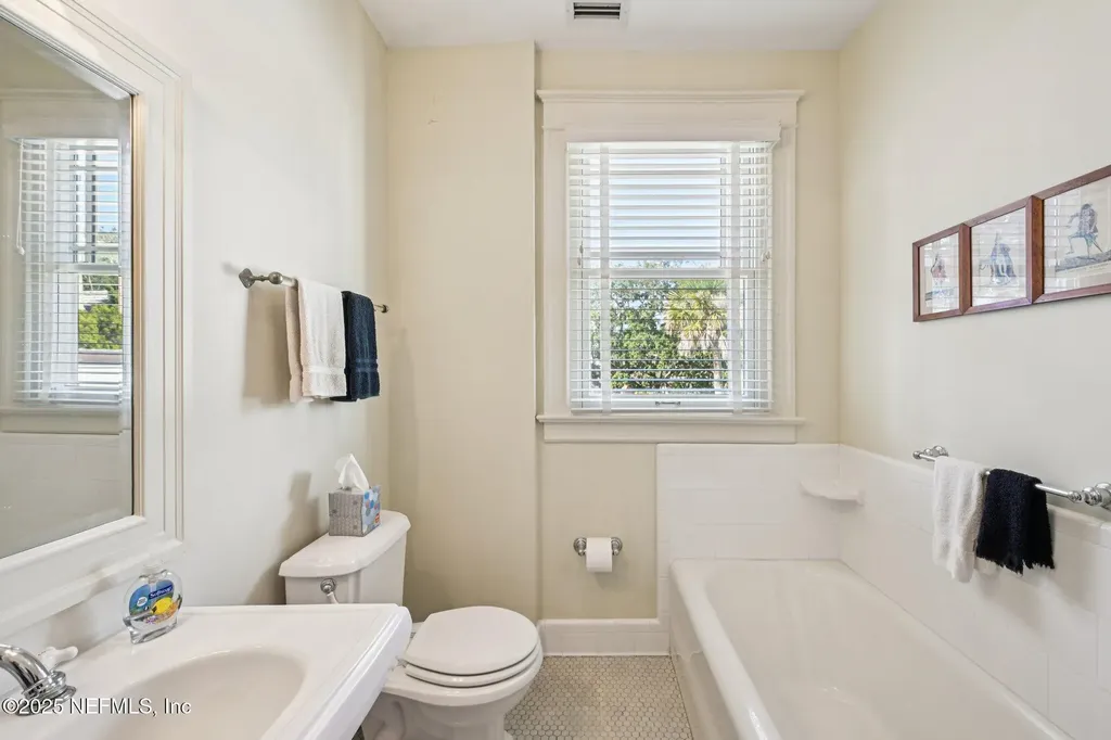178 Avenida Menendez St. Augustine FL 32084