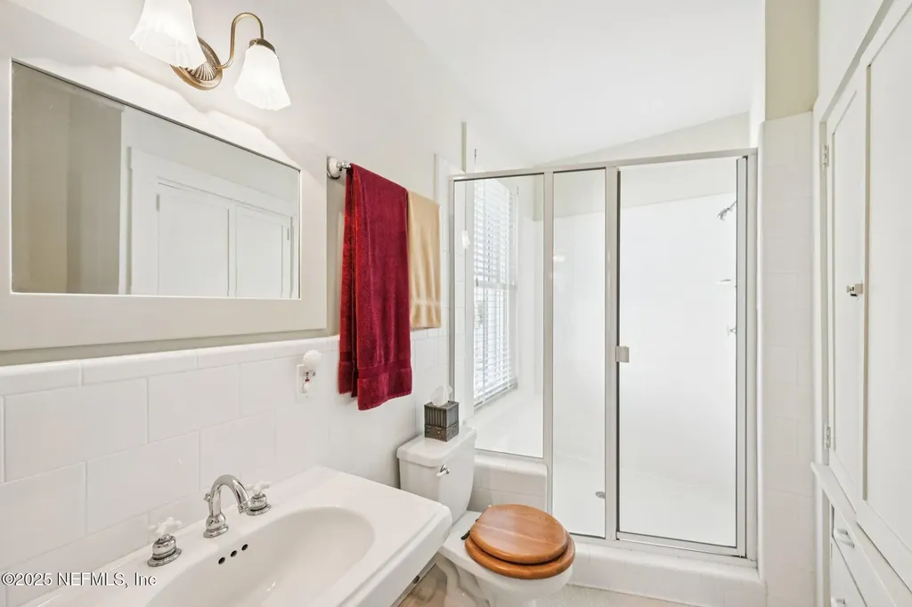178 Avenida Menendez St. Augustine FL 32084