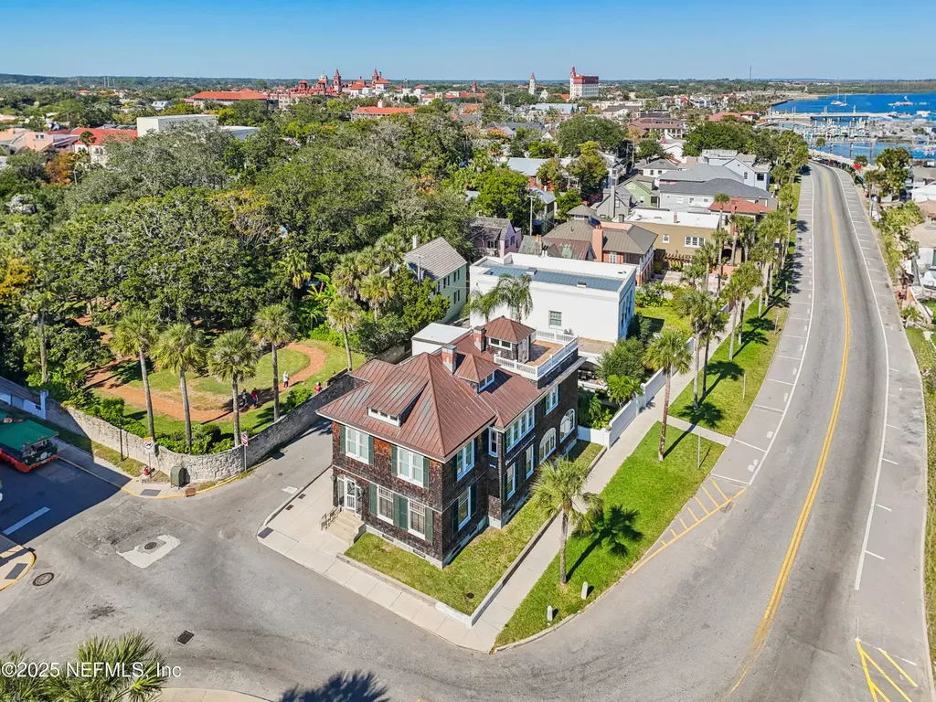 178 Avenida Menendez St. Augustine FL 32084
