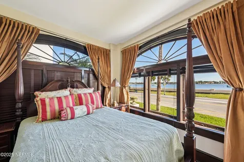178 Avenida Menendez St. Augustine FL 32084
