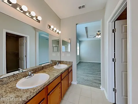 15582 Turkoman Circle Jacksonville FL 32218