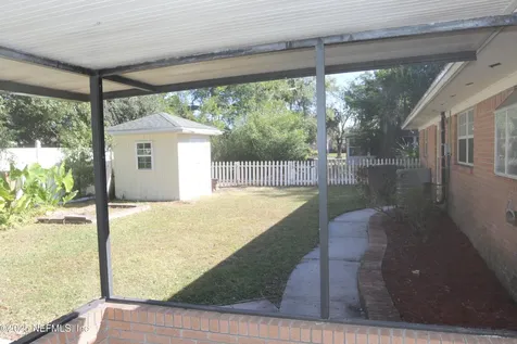 6811 Hermitage Road Jacksonville FL 32277