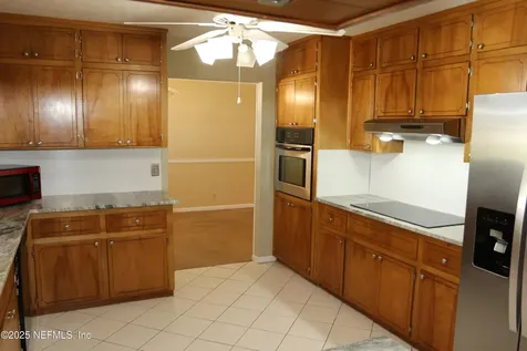 6811 Hermitage Road Jacksonville FL 32277