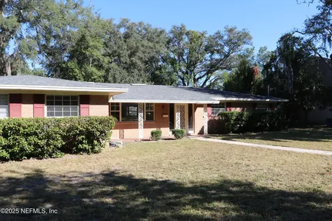 6811 Hermitage Road Jacksonville FL 32277