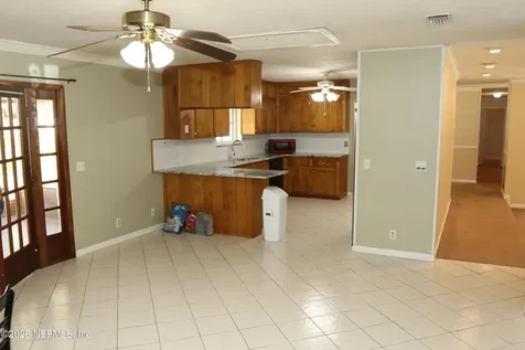 6811 Hermitage Road Jacksonville FL 32277