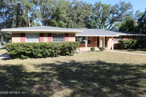 6811 Hermitage Road Jacksonville FL 32277