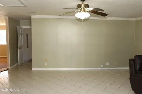 6811 Hermitage Road Jacksonville FL 32277