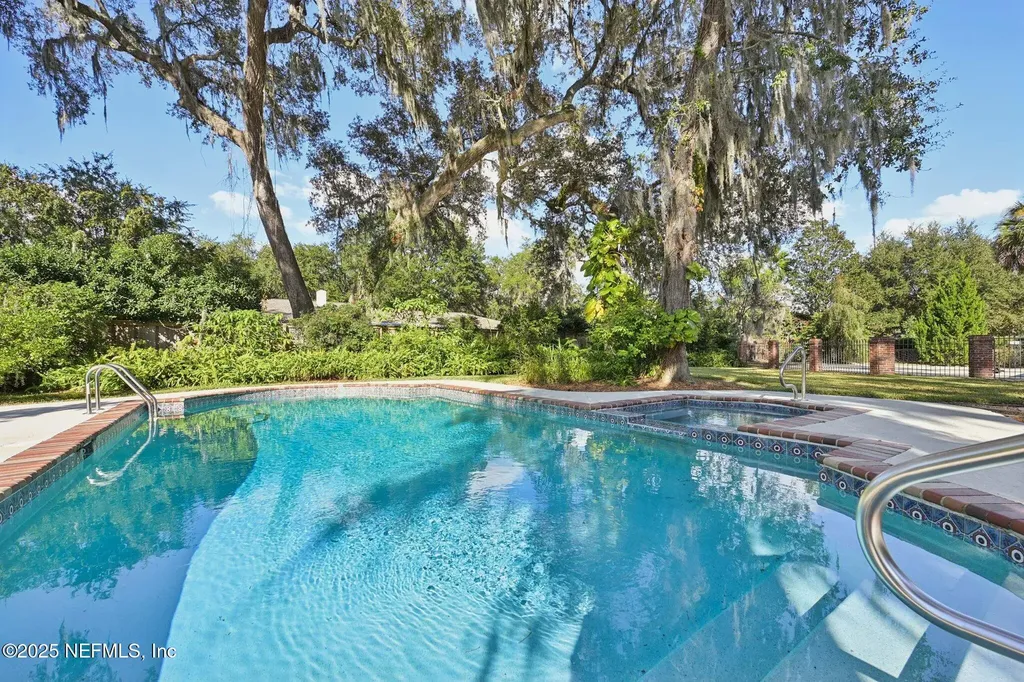 3707 Cathedral Oaks Place S Jacksonville FL 32217