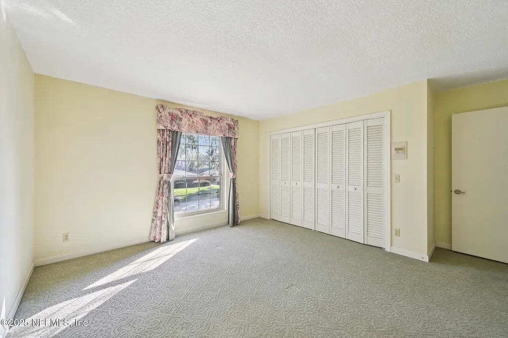 3707 Cathedral Oaks Place S Jacksonville FL 32217