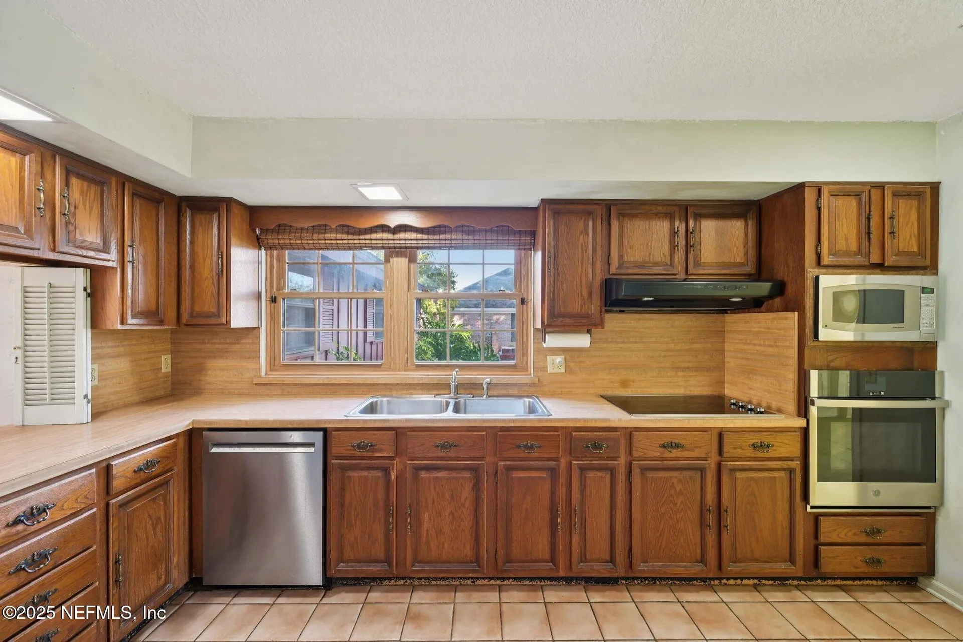 3707 Cathedral Oaks Place S Jacksonville FL 32217