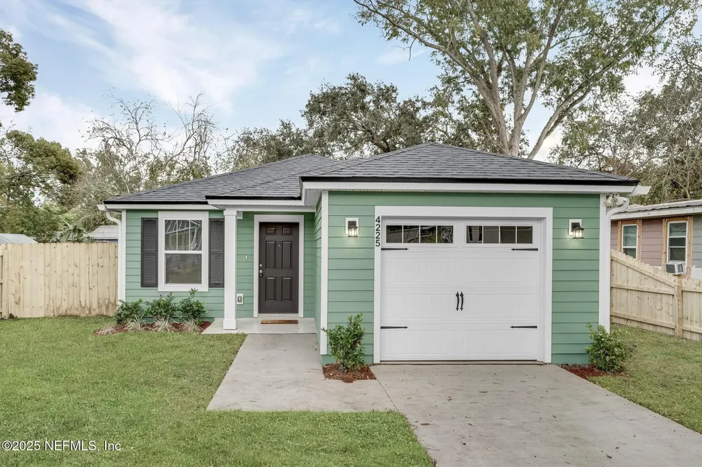 4225 Mc Arthur Street Jacksonville FL 32207
