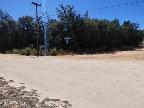 5706 N Crater Lake Circle Keystone Heights FL 32656