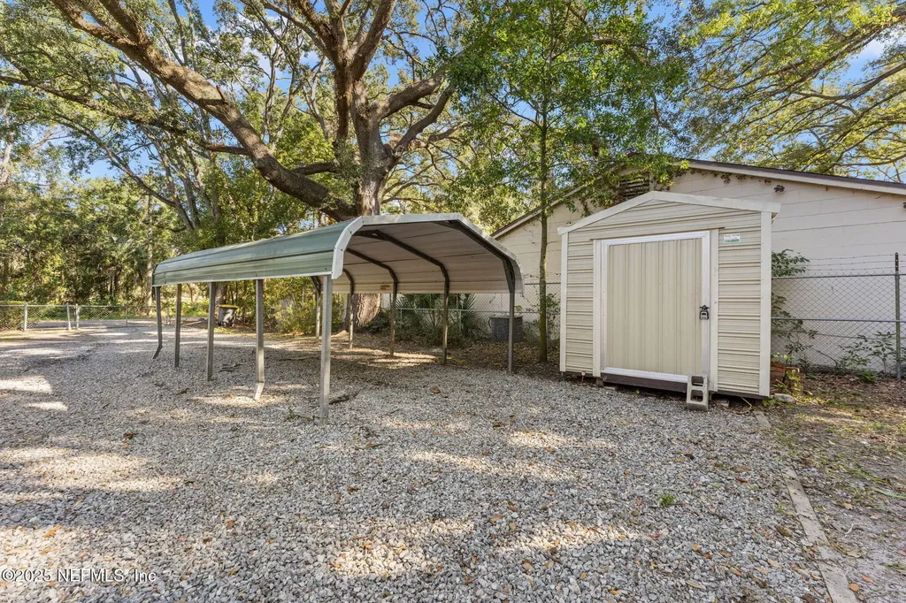4044 Hunter Circle Jacksonville FL 32207