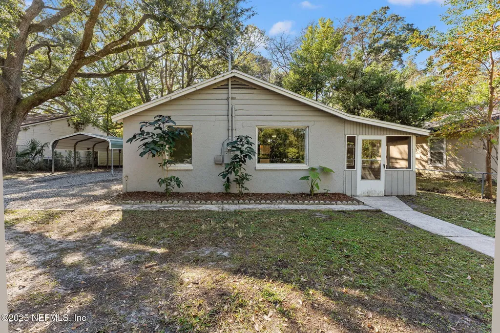 4044 Hunter Circle Jacksonville FL 32207