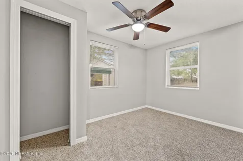 4044 Hunter Circle Jacksonville FL 32207