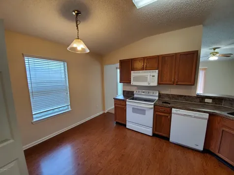 3432 International Village Drive W Jacksonville FL 32277