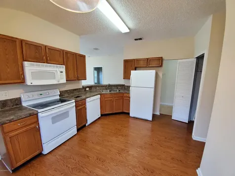 3432 International Village Drive W Jacksonville FL 32277