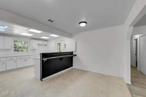 2811 Myrtis Road Jacksonville FL 32218