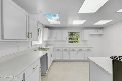 2811 Myrtis Road Jacksonville FL 32218