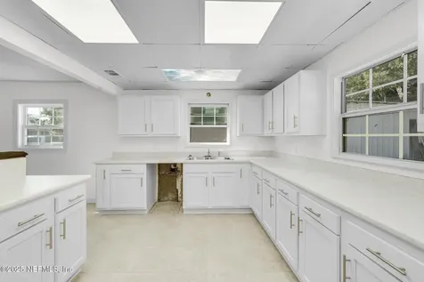 2811 Myrtis Road Jacksonville FL 32218