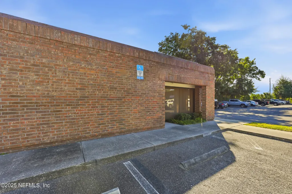 2140 Kingsley Avenue Orange Park FL 32073