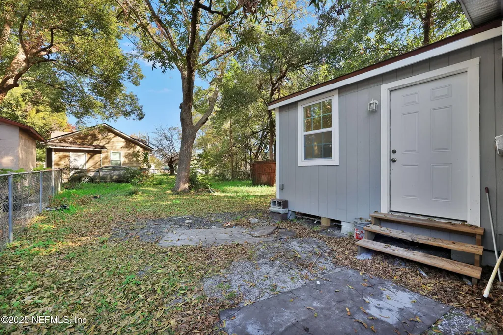 1841 W 11th Street Jacksonville FL 32209
