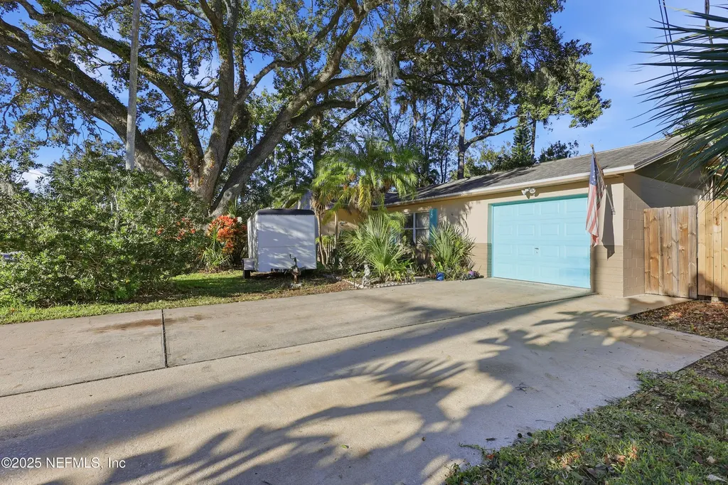 711 Grove Avenue Holly Hill FL 32117