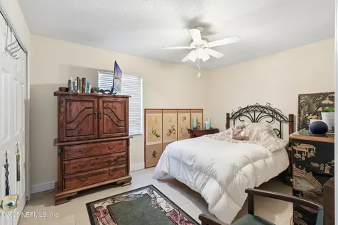 711 Grove Avenue Holly Hill FL 32117