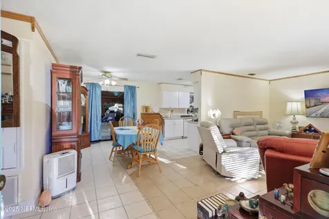 711 Grove Avenue Holly Hill FL 32117