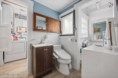 517 Beach Avenue Atlantic Beach FL 32233