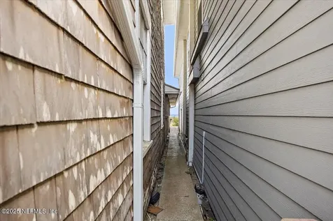 517 Beach Avenue Atlantic Beach FL 32233