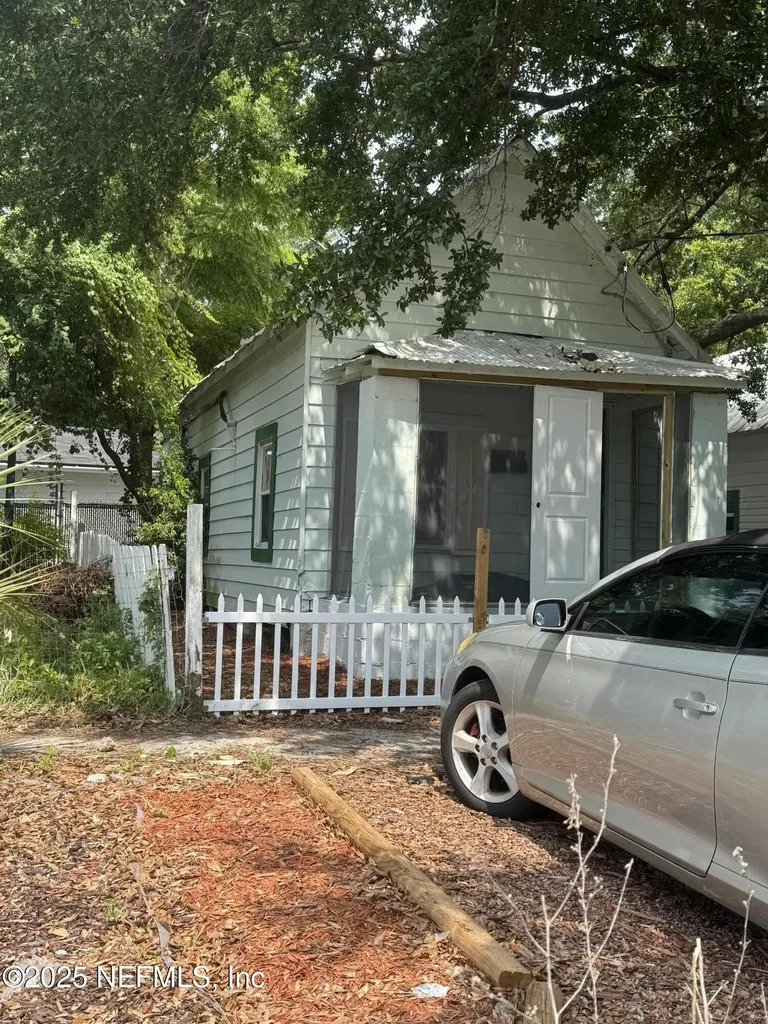 946 Spearing Street Jacksonville FL 32206