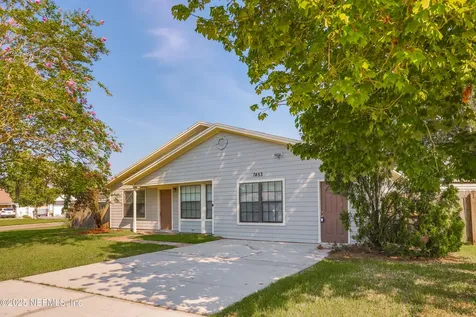 7453 Amandas Crossing Drive N Jacksonville FL 32244