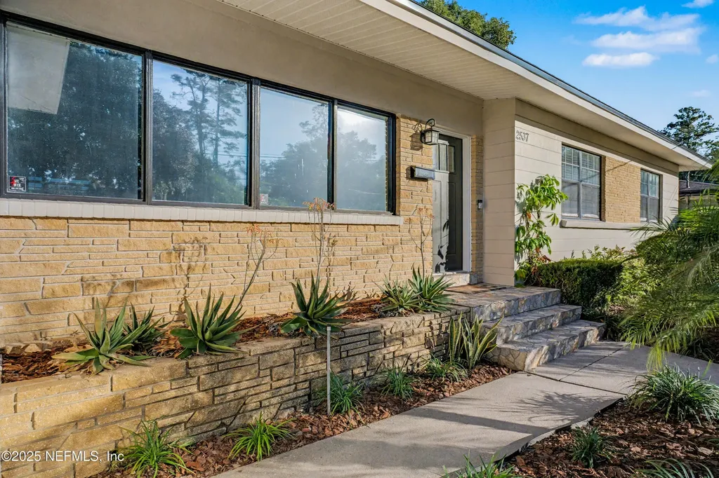 2537 Buttonwood Drive Jacksonville FL 32216
