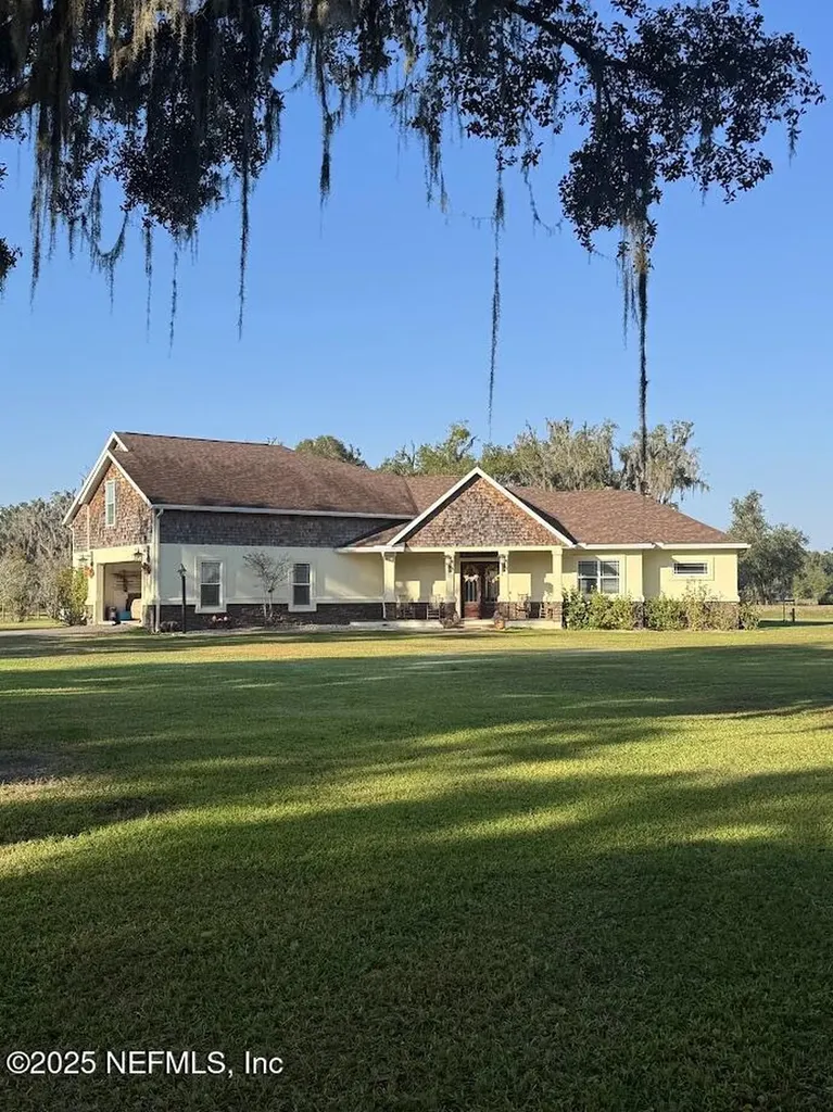 8995 Barrel Factory Road Hastings FL 32145